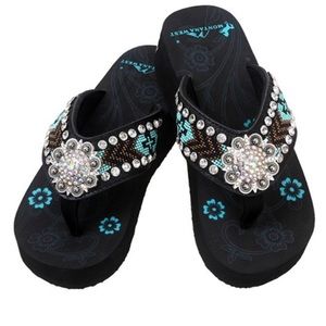 Montana West flip flops NEW